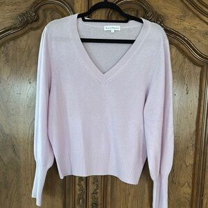 Women's V-Neck Sweater in Light Pink